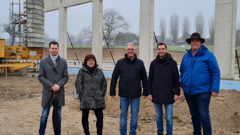 Jonathan Grunwald besucht Feuerwehren in Oberpleis und Söven und dankt für ehrenamtliches Engagement