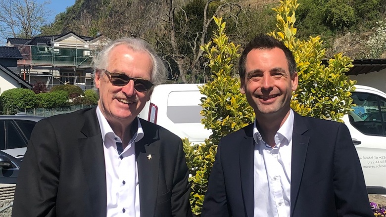 v.l.n.r. Prof. Rolf D. Cremer und Jonathan Grunwald v.l.n.r. Prof. Rolf D. Cremer und Jonathan Grunwald